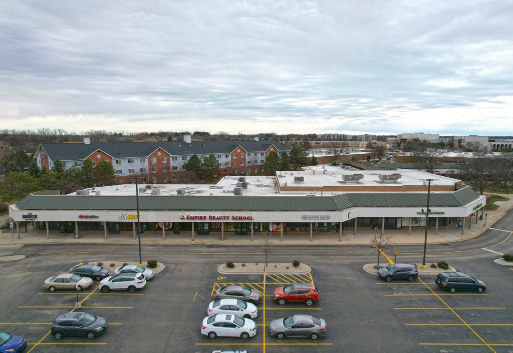 HAWTHORN VILLAGE COMMONS