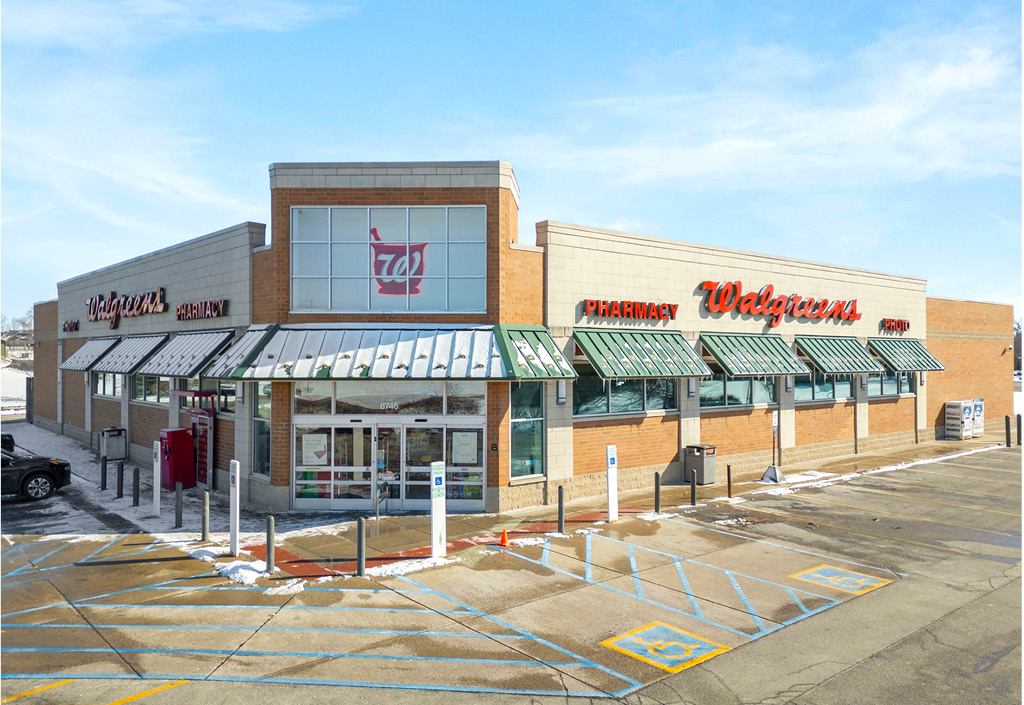 WALGREENS | FILLS COMPETITIVE VOID