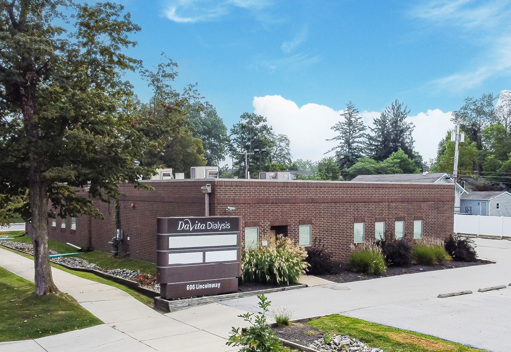 DAVITA ANCHORED MEDICAL BUILDING